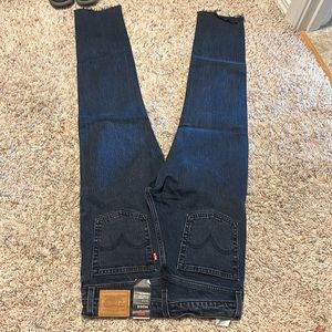 (NWT) Levi’s - Wedgie Icon Jeans